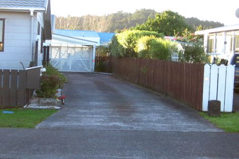 Photo of property in 6 Nukumea Common, Orewa, 0931