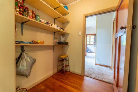 Photo of property in 58 Timaru Road, Waimate, 7924