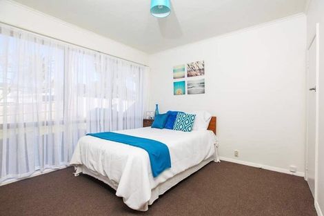 Photo of property in 16 Blease Street, New Lynn, Auckland, 0600