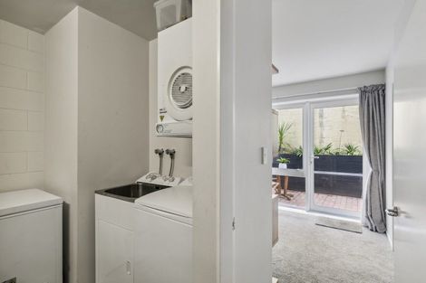Photo of property in Pirie Street Townhouses, 32/35 Pirie Street, Mount Victoria, Wellington, 6011