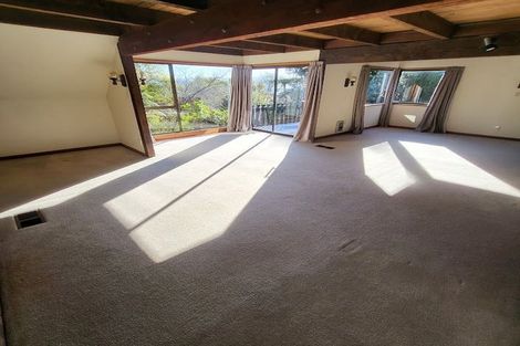 Photo of property in 7 Francis Bell Grove, Lowry Bay, Lower Hutt, 5013