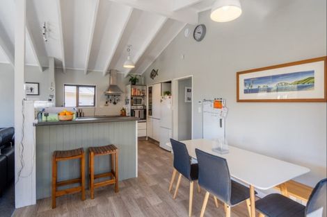 Photo of property in 16a Fincham Road, Raumati Beach, Paraparaumu, 5032