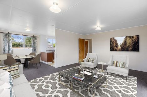 Photo of property in 18 Nikau Street, Inglewood, 4330