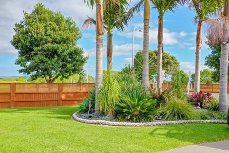 Photo of property in 2 Ohuirehe Road, Coastlands, Whakatane, 3120