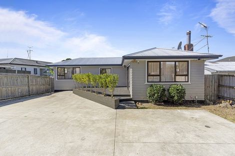 Photo of property in 69 Russell Road, Manurewa, Auckland, 2102