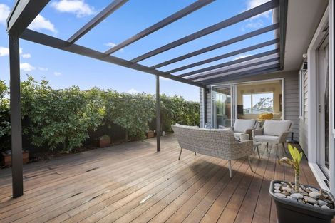 Photo of property in 11 Nobilo Road, Kumeu, 0810