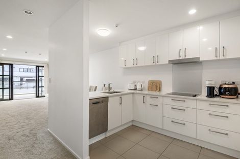 Photo of property in Apollo Apartments, 201/46 Rosedale Road, Rosedale, Auckland, 0632