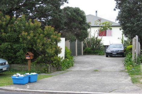 Photo of property in 1372 Whangaparaoa Road, Army Bay, Whangaparaoa, 0930