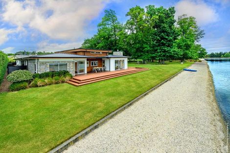 Photo of property in 28 Oakgrove Drive, Rangiora, 7400