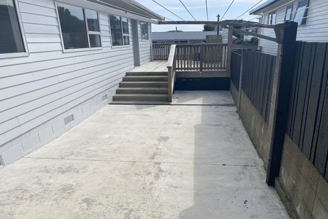 Photo of property in 8 Findhorn Place, Papakowhai, Porirua, 5024