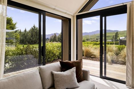 Photo of property in Kawarau Heights, 4 Carrick Lane, Lake Hayes, Queenstown, 9304