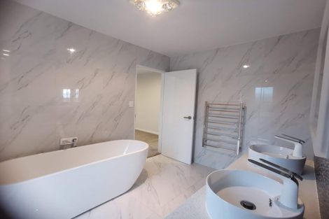 Photo of property in 1004a East Coast Road, Northcross, Auckland, 0630