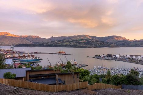 Photo of property in 21 Bridle Path, Lyttelton, 8082