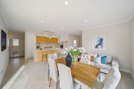 Photo of property in 3 Papaview Road, Papakura, 2110