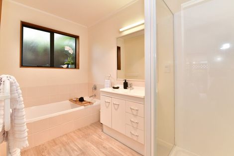 Photo of property in 16 Red Hibiscus Road, Stanmore Bay, Whangaparaoa, 0932