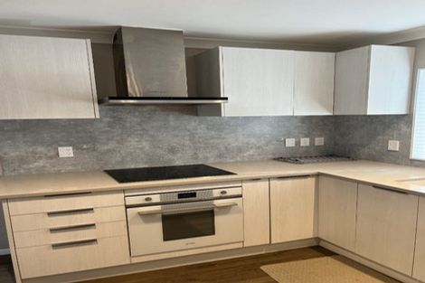 Photo of property in 2/25 Nicholas Road, Somerville, Auckland, 2014