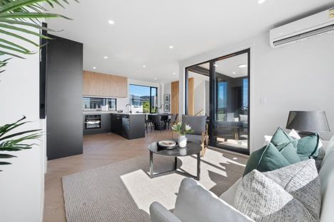 Photo of property in 2/8 Bennett Road, Pakuranga, Auckland, 2010