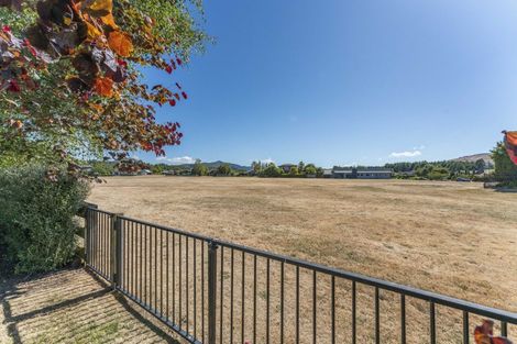 Photo of property in 73 Montgomery Crescent, Kinloch, Taupo, 3377