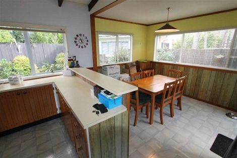 Photo of property in 1/107 Konini Road, Titirangi, Auckland, 0604