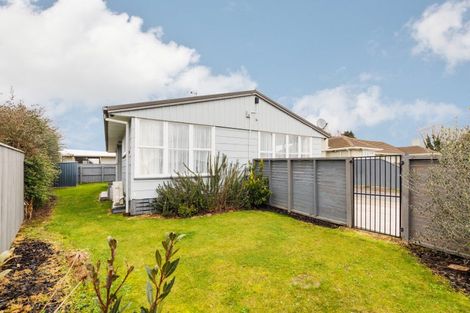 Photo of property in 3a Duff Crescent, Highbury, Palmerston North, 4412