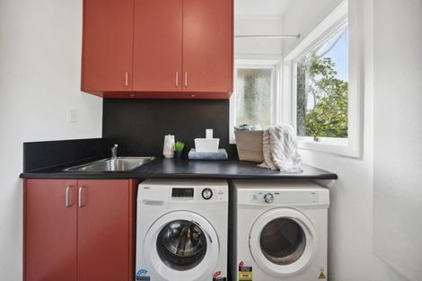 Photo of property in 22 Homewood Crescent, Karori, Wellington, 6012