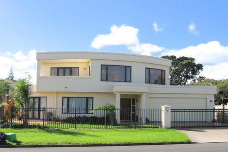 Photo of property in 8 Hattaway Avenue, Bucklands Beach, Auckland, 2012