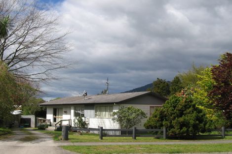 Photo of property in 68 Hinekura Avenue, Taupo, 3330