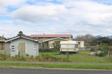 Photo of property in 107 Winifred Avenue, Whangamata, 3620