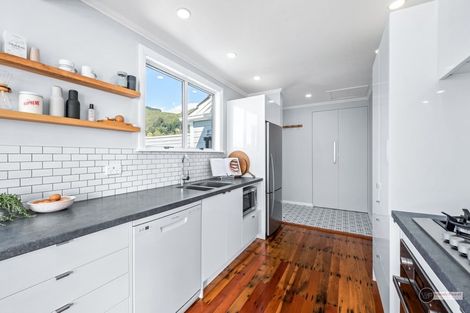 Photo of property in 94 Judd Crescent, Naenae, Lower Hutt, 5011