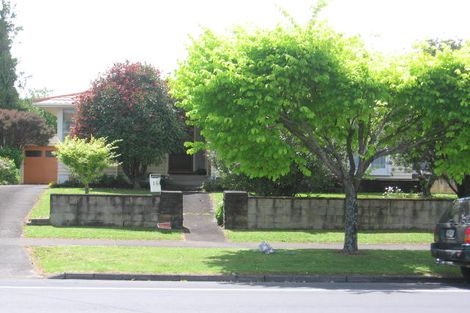 Photo of property in 16 Gossamer Drive, Pakuranga Heights, Auckland, 2010
