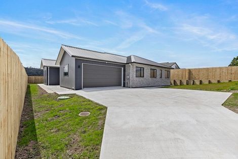 Photo of property in 5 Karepe Lane, Kumeu, 0810
