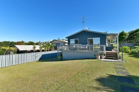 Photo of property in 10 Everard Avenue, Army Bay, Whangaparaoa, 0930