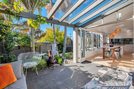 Photo of property in 26 Church Street, Devonport, Auckland, 0624