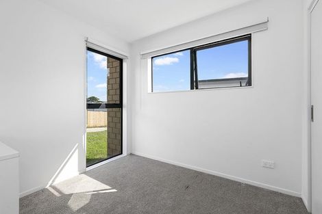 Photo of property in 16 Taupata Lane, Helensville, 0800