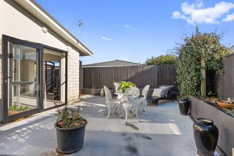 Photo of property in 273/1 Mangorei Road, Merrilands, New Plymouth, 4312