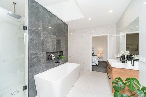 Photo of property in 44 Vaucluse Heights, Fitzherbert, Palmerston North, 4410