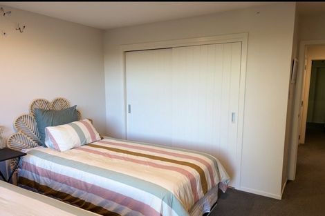 Photo of property in 427 Carrington Street, Upper Vogeltown, New Plymouth, 4310