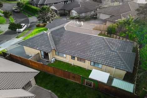 Photo of property in 11 Walter Haddrell Crescent, Flat Bush, Auckland, 2016