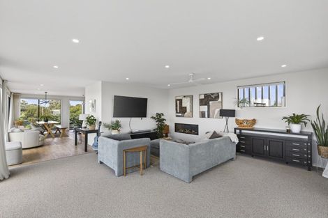 Photo of property in 8 Kowhai Street, Strandon, New Plymouth, 4312