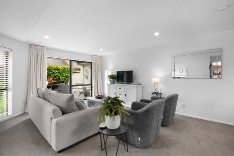 Photo of property in 73 Lowry Avenue, Redwood, Christchurch, 8051