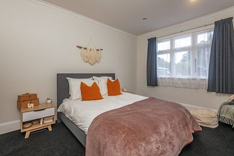 Photo of property in 11 Shamrock Street, Takaro, Palmerston North, 4412