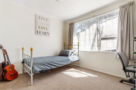 Photo of property in 2/162 Universal Drive, Henderson, Auckland, 0610