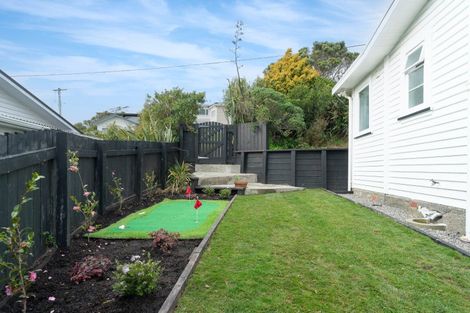 Photo of property in 28 Sheridan Terrace, Johnsonville, Wellington, 6037