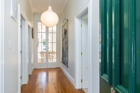 Photo of property in 95b Waikawa Road, Picton, 7220