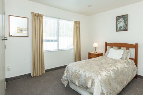 Photo of property in 90 Simla Avenue, Havelock North, 4130