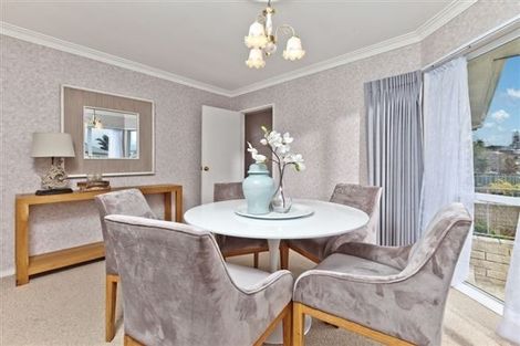 Photo of property in 2/5 Fenwick Avenue, Milford, Auckland, 0620