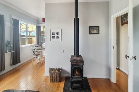 Photo of property in 3 Robert Street, Marton, 4710