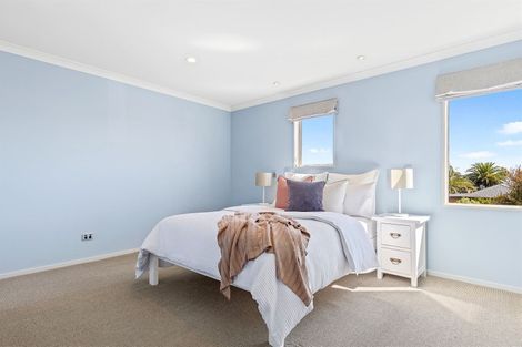 Photo of property in 4 Sovereign Gardens, Halswell, Christchurch, 8025