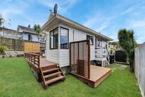 Photo of property in 2/8 Atlantis Place, Totara Vale, Auckland, 0629