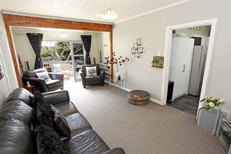 Photo of property in 76 Wainui Road, Raglan, 3225